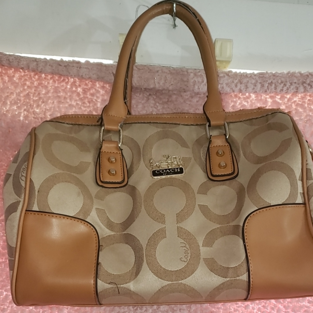 Coach shoulder bag